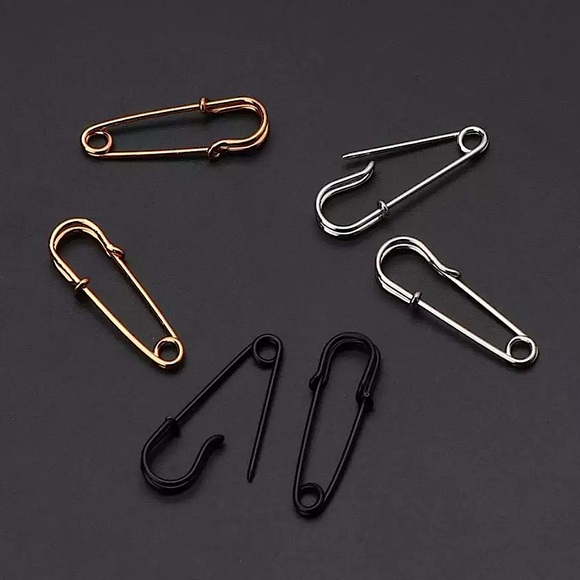 🔵𝟲𝟱%𝗢𝗙𝗙 𝗯𝘂𝗻𝗱𝗹𝗲𝘀 𝟯+🔵 NEW Kilt Safety Pin Punk Drop Earrings - Picture 3 of 14